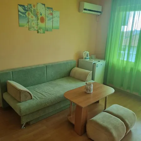 Casa de hóspedes семейна къща 