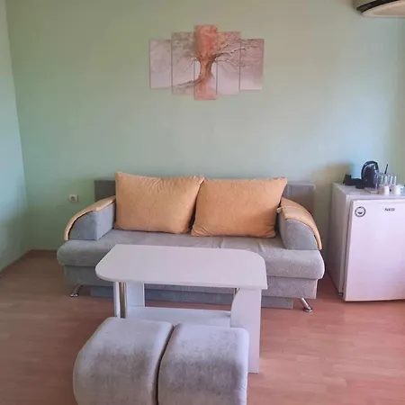 Casa de hóspedes семейна къща 