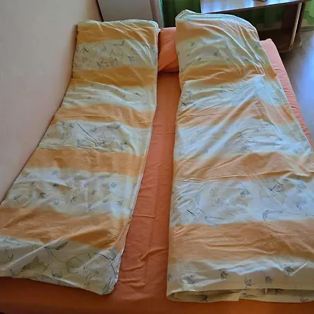 Casa de hóspedes семейна къща 